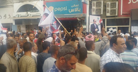 أهالي المنيا يحتفلون بانتصارات أكتوبر ويطالبون السيسي بالترشح للرئاسة.. صور