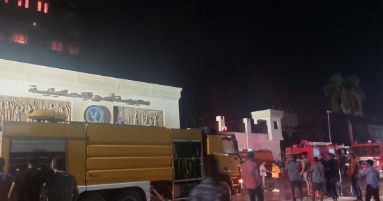 السيطرة على حريق مديرية أمن الإسماعيلية وبدء عملية التبريد.. صور