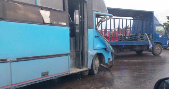 إصابة 9 عمال نظافة فى حادث تصادم أتوبيس بالطريق الصحراوى بالإسكندرية
