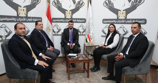 أحمد عبدالعزيز لـ«صالون التنسيقية»: الشعب المصرى هو البطل الحقيقى منذ 2014