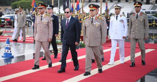 أخبار مصر.. الرئيس السيسى يزور قبرى ناصر والسادات ويترأس اجتماع الأعلى للقوات المسلحة