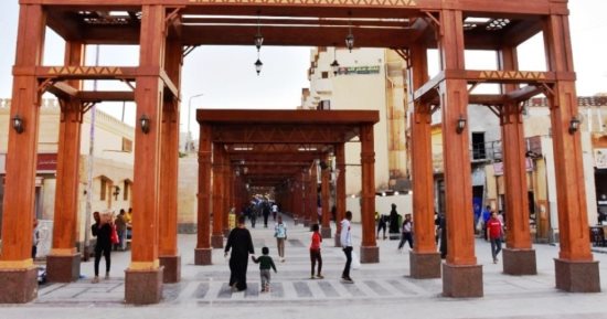أسوان فى الطريق إلى الجمهورية الجديدة.. تنفيذ مشروعات تطوير وتجميل بأهم مشتى فى العالم.. زيادة الطاقة الفندقية.. الممشي السياحي يجسد الروعة والإبداع على ضفاف نهر النيل.. والطابية التاريخية أبرز المشروعات