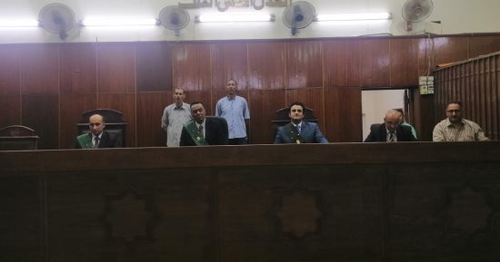 السجن 15 سنة لطالب ووالده بتهمة استعراض القوة وإحراز سلاح نارى بسوهاج