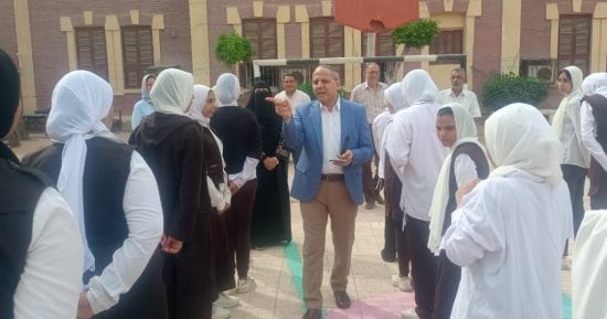وكيل تعليم كفر الشيخ يتفقد المدارس ويطمئن على انتظام العملية التعليمية
