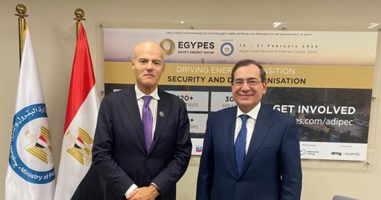 وزير البترول يبحث سبل تعزيز الشراكة مع إينى الإيطالية 