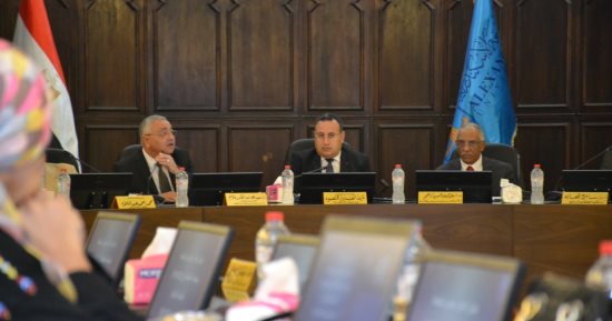 جامعة الإسكندرية تعلن خطتها الاستراتيجية للعام الجامعى الجديد.. عقد شراكات كبرى وعالمية مع الجامعات والمؤسسات العلمية.. تغيير كامل فى المعامل بالقطاع الطبى.. ورئيس الجامعة: نسير إلى الجمهورية الجديدة.. صور