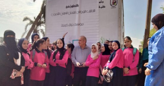 علاج 839 حالة بقافلة طب أسنان القاهرة بالتنسيق مع حياة كريمة.. صور