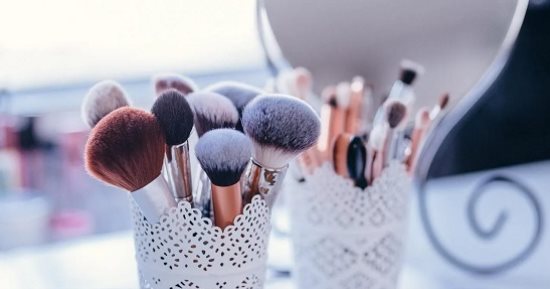 سنة أولى مكياج.. نصائح مهمة يجب اتباعها للحصول على "لوك مميز" 