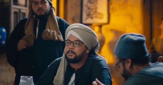 مصطفى غريب ضيف شرف الحلقة الأولى من "على باب العمارة" على watch it