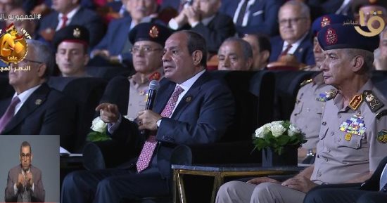الرئيس السيسى يشاهد فيلما وثائقيا بعنوان "رحلة أمة" بالندوة التثقيفية