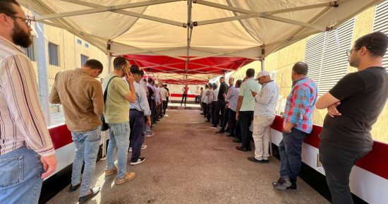 توافد الموطنين على الشهر العقارى بالقاهرة لتوثيق توكيلات انتخابات الرئاسة.. صور