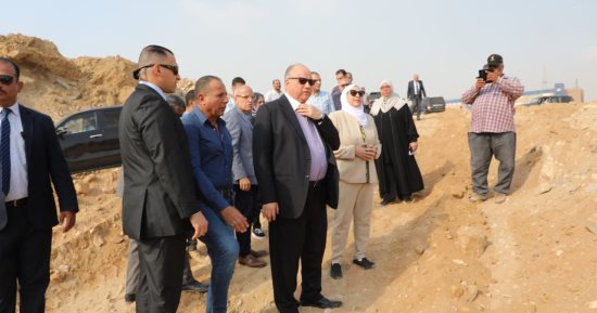 محافظ القاهرة يتفقد المحاور الجديدة بحى المقطم