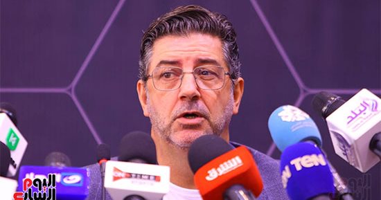 فيتوريا يضم 13 لاعبا جديدا فى معسكر الفراعنة المقبل بالإمارات.. مدرب الفراعنة يعلن استمراره مع المنتخب حتى 2026.. ويكشف: تغيير أسلوب اللعب وارد ومعسكر سبتمبر كشف بعض سلبياتنا.. والدورى المصرى به حراس جيدون