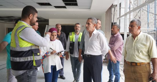 محافظ الغربية يتفقد مشروعات القطاع الطبى بطنطا.. اعرف التفاصيل