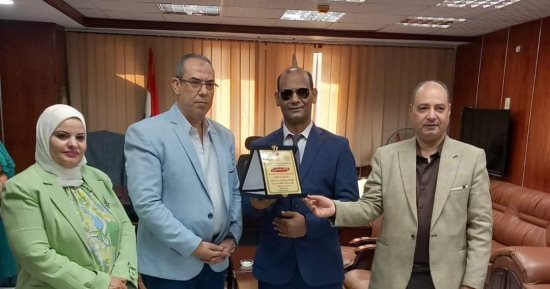 حصول مدرسة عباس بخيت بطهطا على أفضل مدرسة جاذبة على مستوى محافظة سوهاج.. صور