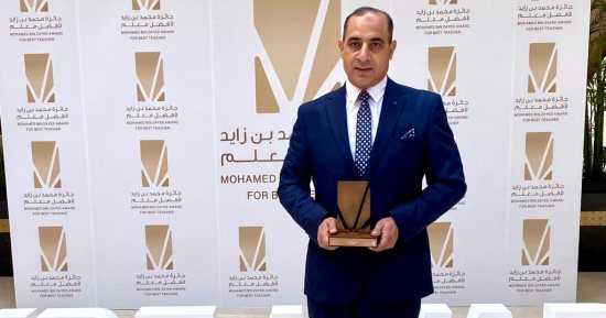 وزير التعليم يهنئ الدكتور أحمد علوان لفوزه بجائزة "محمد بن زايد لأفضل معلم"