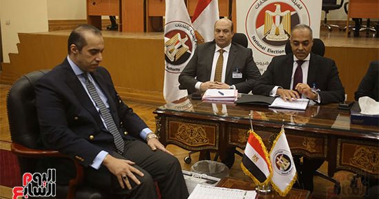 الممثل القانوني للمرشح الرئاسي عبد الفتاح السيسي يصل لمقر الهيئة الوطنية للانتخابات