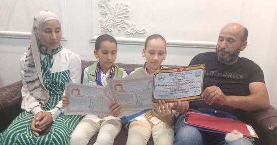 أصوات ذهبية بكفر الشيخ.. 3 شقيقات يبدعن فى التلاوة والإنشاد وبطلات الجمهورية فى الكونغ فو: حفظنا القرآن ونجيد التلاوة ونمارس الرياضة وحصلنا على بطولات.. حبيبة ماهر: حصلت على المركز الأول عالميًا