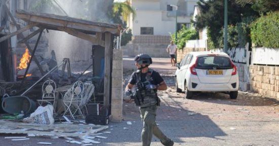 مراسلة شبكة "سى إن إن" تعتذر عن نشرها رواية أطفال مقطوعى الرأس فى غلاف غزة