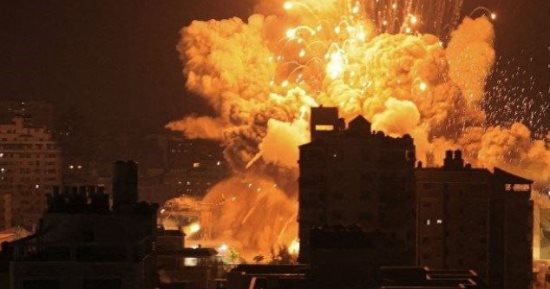 غارات إسرائيلية مكثفة على غزة.. وشهداء فى جنوب وشمال القطاع