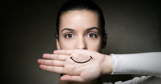  اليوم العالمى للفتاة.. أضرار متلازمة المرأة اللطيفة وإزاى تتخلصى منها