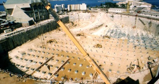 21 عاما على تأسيس مكتبة الإسكندرية.. صور نادرة للأعمال الإنشائية استغرقت 7 سنوات مكان المكتبة القديمة.. تحوى 2 مليون كتاب بمختلف لغات العالم.. و210 آلاف أخرى بالأرشيف الرقمى.. و3 متاحف تضم مخطوطات وآثارا نادرة