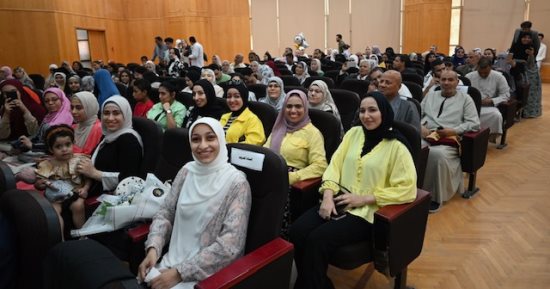 جامعة الفيوم تحتفل بخريجي دفعة 2022 بكلية طب الأسنان   