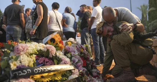 إسرائيل تعثر على جثث 100 مستوطن فى غلاف غزة.. وتطالب بتخزين الماء والغذاء