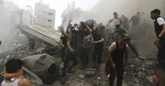 مصادر مصرية لـ"القاهرة الإخبارية": نحذر من دفع الفلسطينيين العزل تجاه حدود مصر.. مدير شبكة المنظمات الفلسطينية: الاحتلال دمر أكثر من 6000 منزل فى غزة.. ومراسل القناة: تدمير كامل لمقر شركة الاتصالات الفلسطينية