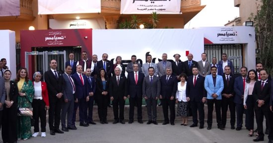 الحملة الرسمية للمرشح الرئاسى عبد الفتاح السيسي تستقبل وفداً من "المصريين الأحرار"