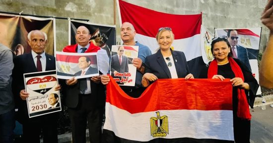 الجالية المصرية بفرنسا تحتفل بذكرى انتصار 6 أكتوبر وتعلن تأييد الرئيس السيسي.. صور