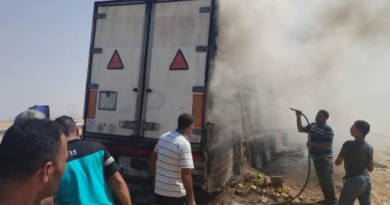 السيطرة على حريق شب بسيارة نقل فى الفيوم دون إصابات
