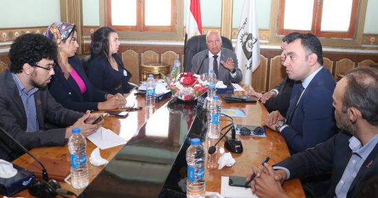 نقيب المعلمين يستقبل وفدا من تنسيقية شباب الأحزاب والسياسيين