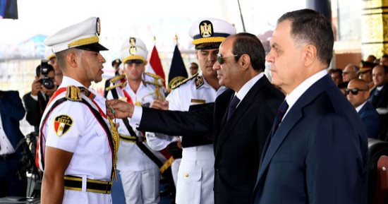 الرئيس السيسي يكرم أوائل كلية الشرطة دفعة 2023 فى حفل تخرجهم.. صور