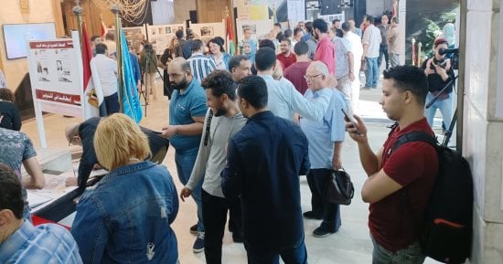 توافد الصحفيين على مقر نقابتهم للمشاركة باليوم التضامنى مع الشعب الفلسطينى
