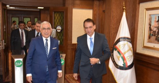 النائب العام يستقبل وزير شئون المجالس النيابية.. صور