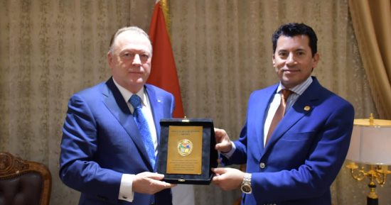 وزير الرياضة يلتقى رئيس الاتحاد الدولى للجودو