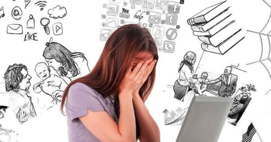 5 إشارات في لغة الجسد تنبهك.. شريكك حياتك يعاني من ضغط نفسي