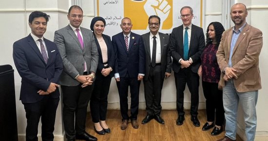 فريد زهران يستقبل سفير السويد بمقر حزب المصرى الديمقراطى الاجتماعى