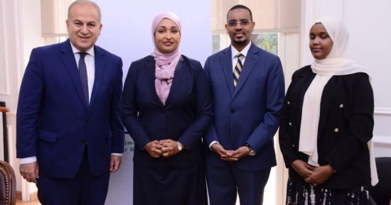 وزيرة البيئة الصومالية تزور مركز القاهرة الدولى فى إطار التعاون بشأن مبادرة رئاسة COP27