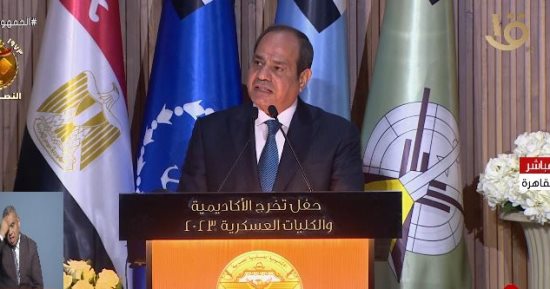 الرئيس السيسي: مصر حريصة دائما على عدم التطلع خارج حدودها أو الطمع فى مقدرات الآخرين