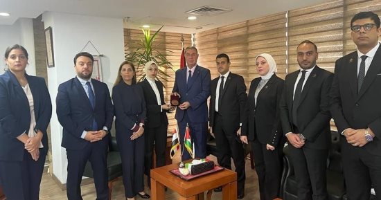 وفد التنسيقية يلتقى سفير فلسطين بالقاهرة لتقديم رسالة مؤازرة وتضامن مع الأشقاء