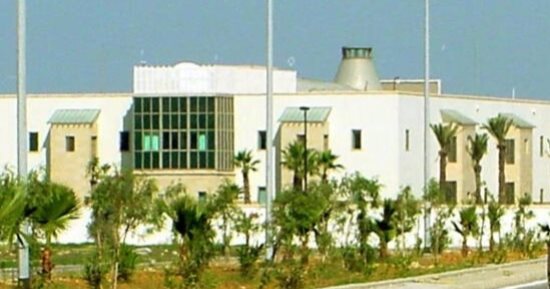 السفارة الأمريكية فى تونس تغلق أبوابها قبل مظاهرات مساندة للفلسطينيين