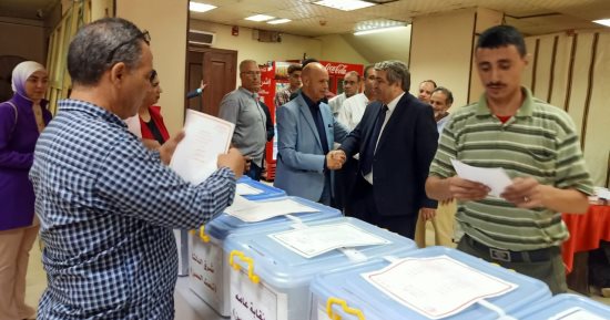 بدء فرز أصوات الناخبين بانتخابات التجديد النصفى لأطباء الشرقية