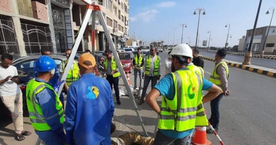 تدريب عملى للعاملين بشبكات الصرف الصحى بفرع الشركة ببنى سويف