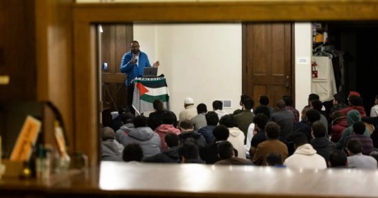 نيويورك تايمز: الحرب على غزة وحدت المسلمين بأمريكا.. ووقفات بالجامعات الأمريكية
