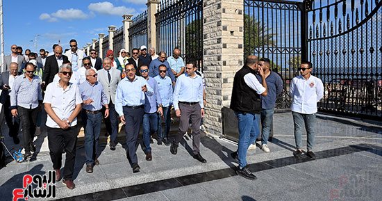 رئيس الوزراء يتفقد أعمال تطوير الممشى السياحى بمحافظة بورسعيد