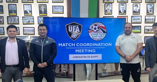 المنتخب الأولمبي بالأحمر وأوزبكستان بالأزرق فى المواجهة الودية غداً 
