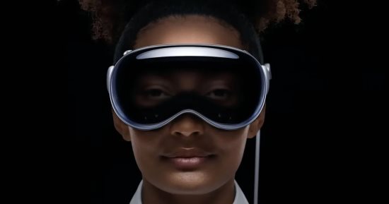 أبل تتخلى عن ميزة EyeSight في سماعة Vision Pro لتوفير التكلفة