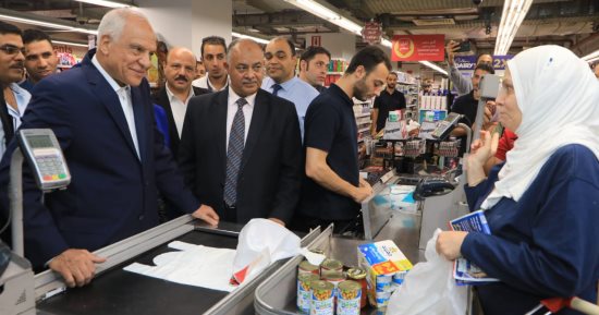 محافظ الجيزة يوجه بتكثيف الحملات الرقابية للتأكد من الالتزام بالأسعار المعلنة